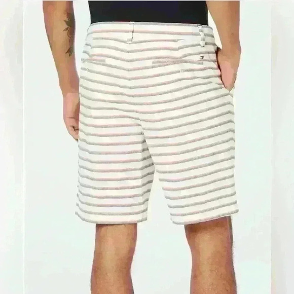 Tommy Hilfiger Men’s 9 inch inseam/ Waist 35 Striped Shorts. 100% cotton. 🇺🇸 - Picture 2 of 10